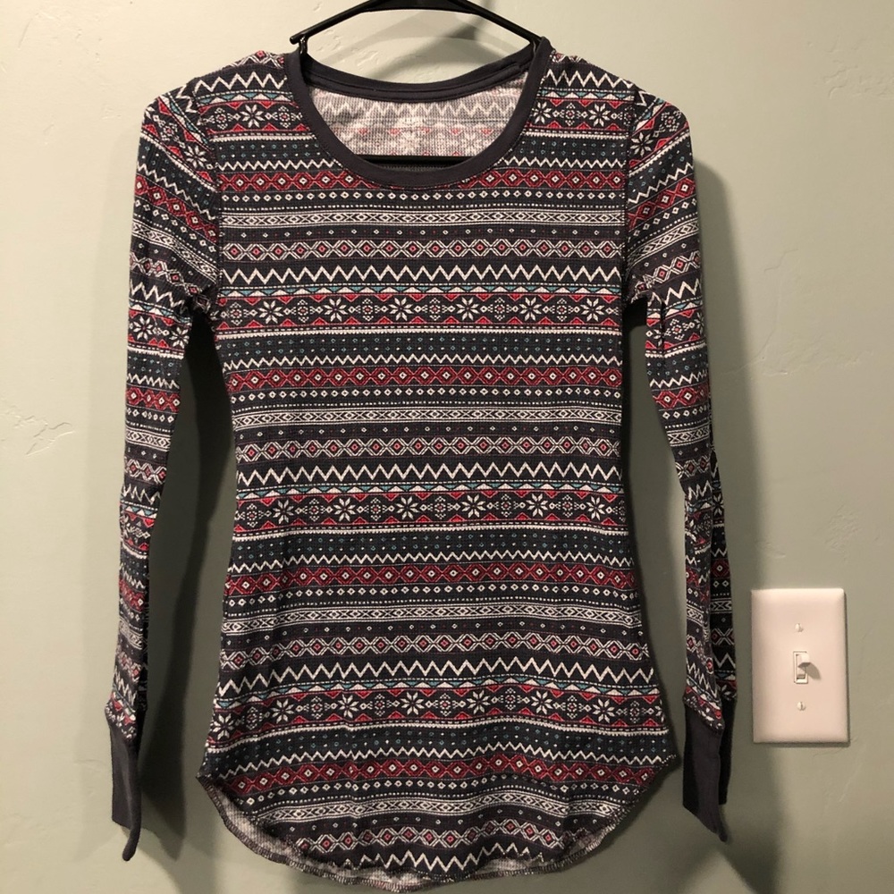 ⭐️ Cozy and colorful waffle knit shirt